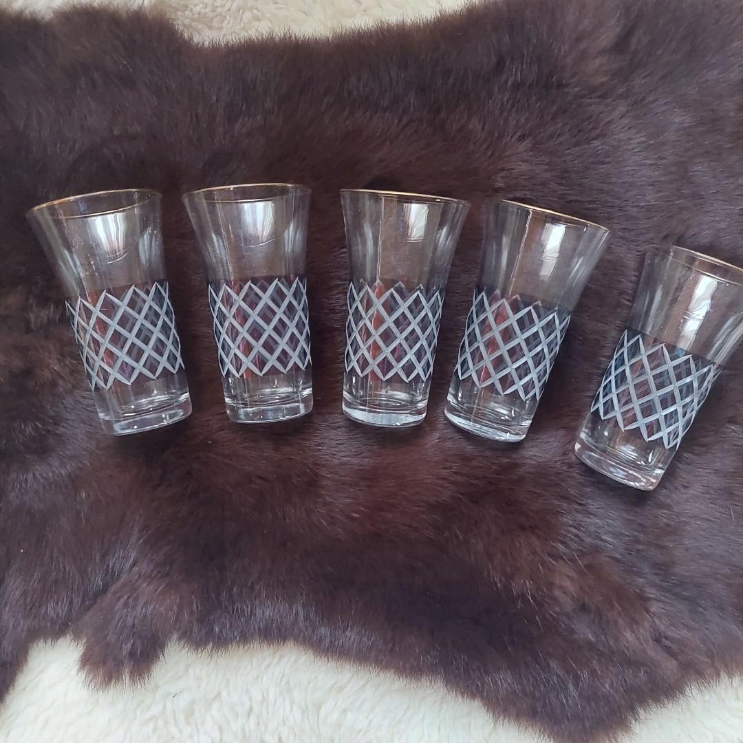 ASAI KIRIKO HANDCUT SHOTGLASSES (Category: Pitchers & Dispensers) located in Mandaue City. Submitted by nattynaddy12 (Listing ID 1141690193, Image 1). Description: ❄Condition: BRAND NEW WITH BOX ❄ AUTHENTIC HANDCUT PATTERN ❄ COLOR ON THE PATTERN CHANGES ONCE POURED WITH LIQUID ❄ A GREAT BUY FOLLOW MY PAGE 👉 https://facebook.com/smashingwares.