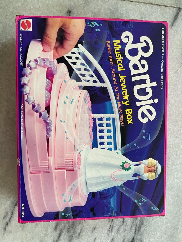 Barbie musical jewellery box, Toys & Collectibles, Mainan di Carousell