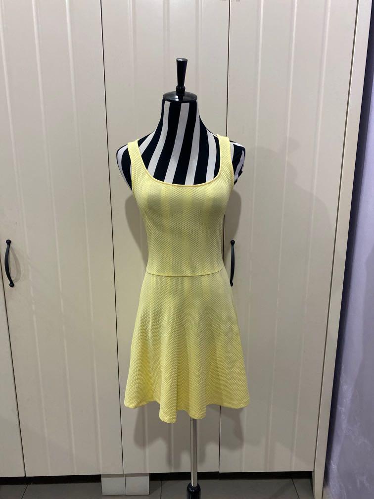 Bershka yellow dress, Women's Fashion, Dresses & Sets, Jumpsuits on ...