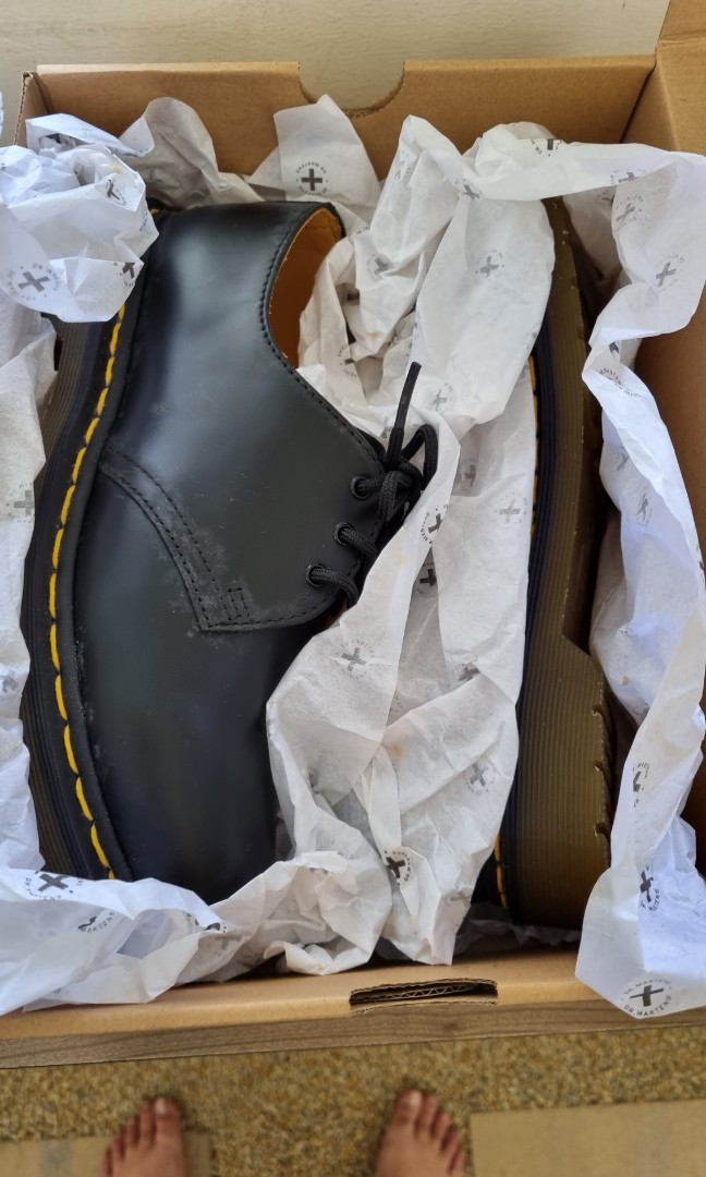 Dr Martens Air Wair Men S Fashion Footwear Casual Shoes On Carousell