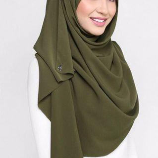 Duck Mixed Crepe Shawl in Dark Olive