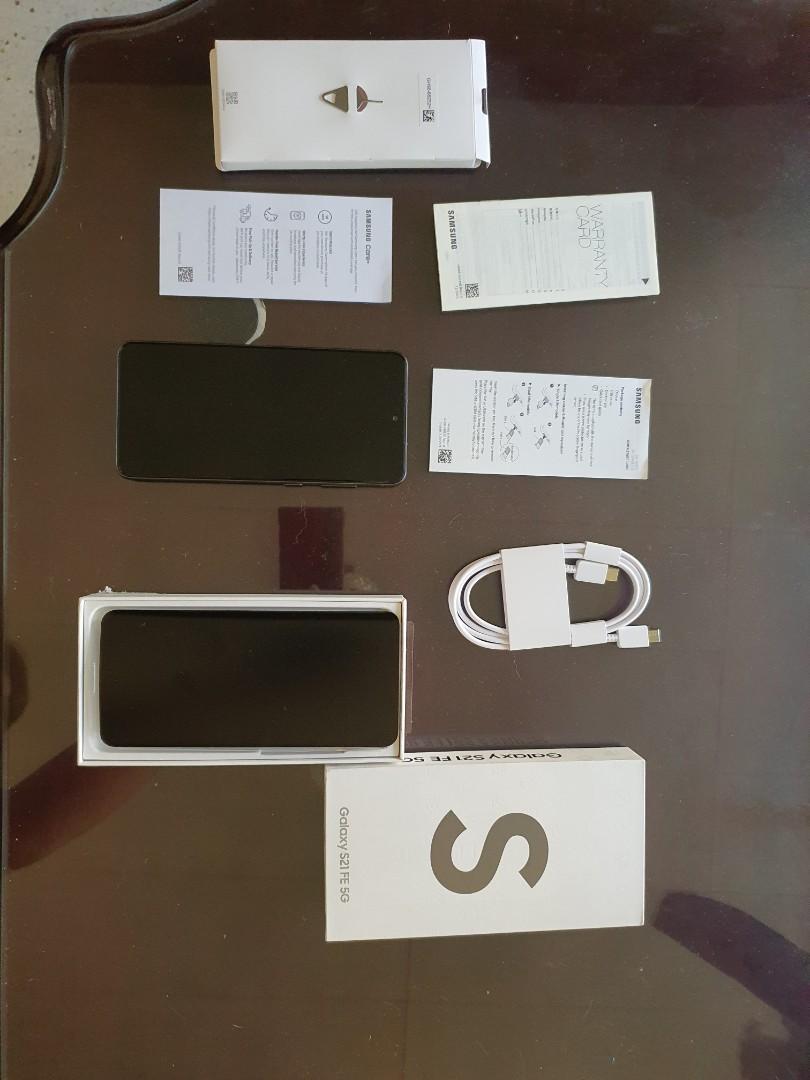 Galaxy S21 FE 5G 128gb black globe lock (Category: Samsung) located in San Juan City. Submitted by johntopherc (Listing ID 1141514154, Image 1). Description: For Sale Galaxy S21 FE 128gb globe lock (from my globe postpaid plan) Black 34999 Got the item from my globe postpaid plan recontracting Received Feb 1 Opened to check the item and setup but will not use because i already have a phone Complete with: Box Manuals Charging cable Sim ejection to