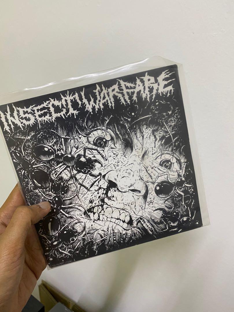 Grindcore LP (Category: Vinyls) located in Sungai Buloh. Submitted by dhenyel (Listing ID 1141512613, Image 2). Description: Insect warfare and napalm death 7inch #grindcore #LP #vinyl.