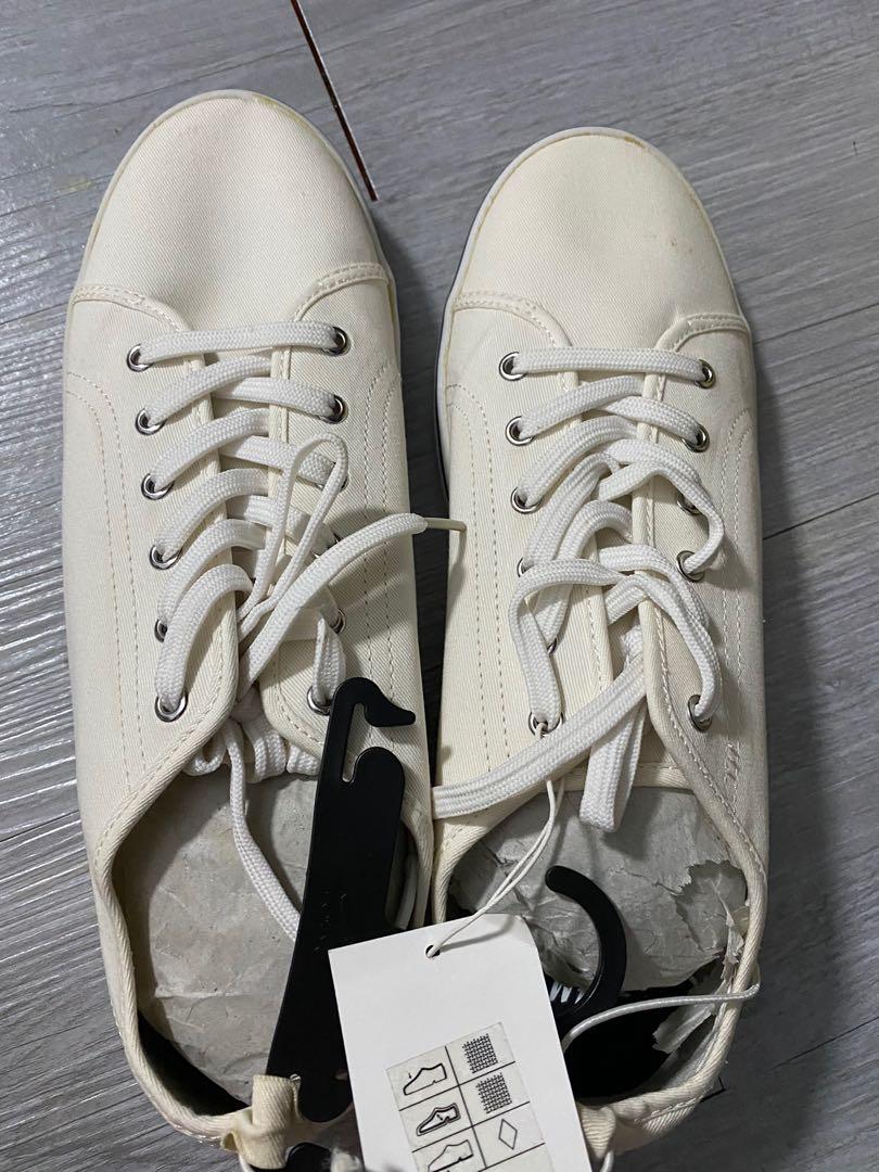 H M canvas shoes Men s Fashion Footwear Sneakers on Carousell