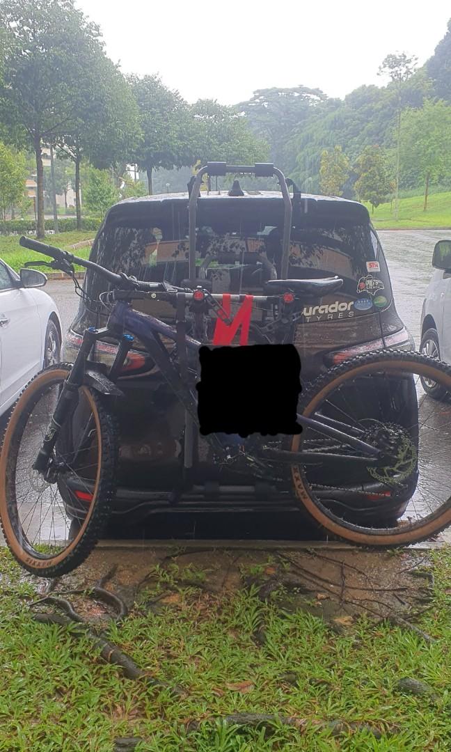 Hollywood Rack Over The Top for 3 Bikes