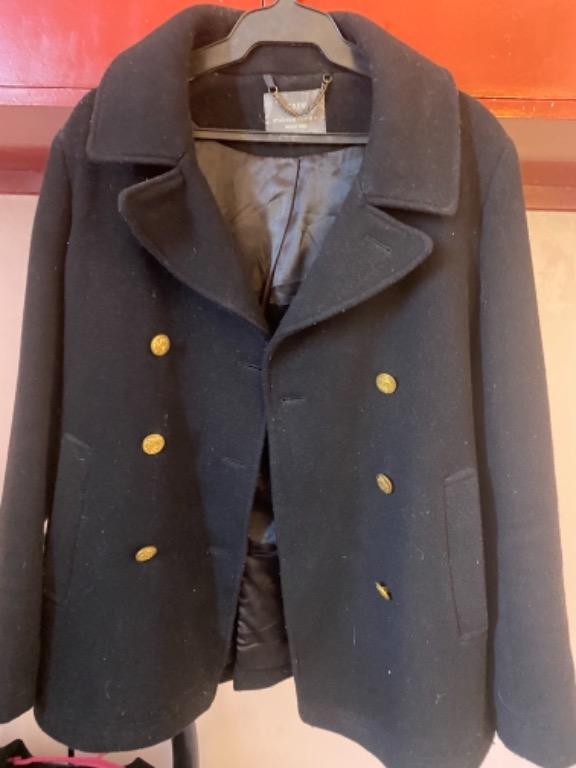 J Crew Winter Coat (Category: Coats, Jackets and Outerwear) located in Manila. Submitted by yourdeclutterdiva (Listing ID 1141512716, Image 1). Description: .