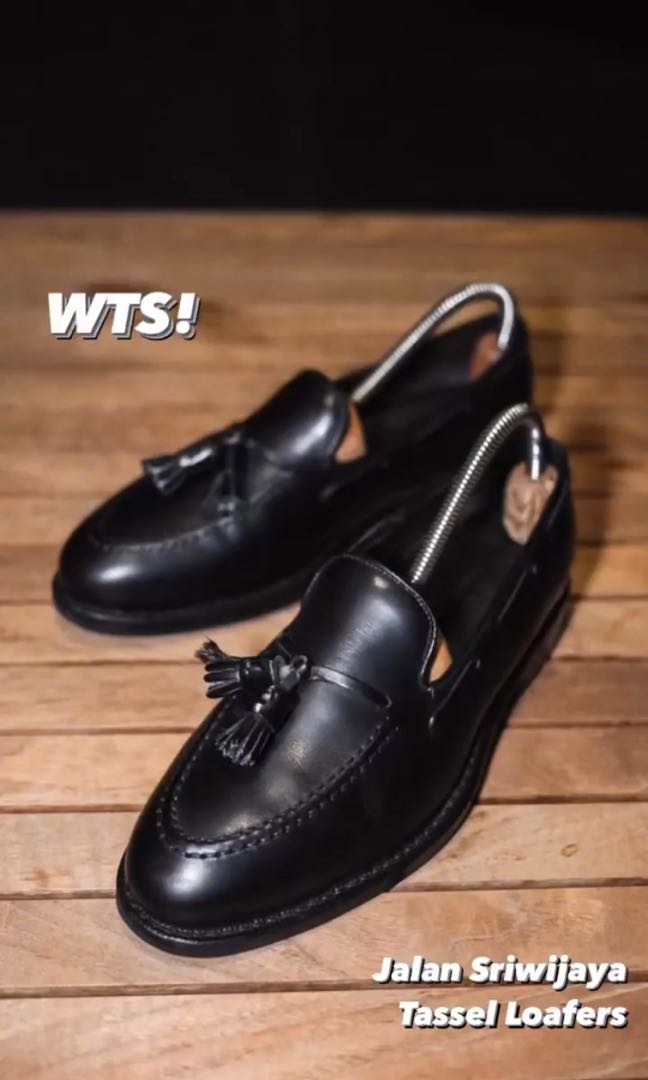 Jalan Sriwijaya Tassle Loafers - Black, Men's Fashion, Footwear ...