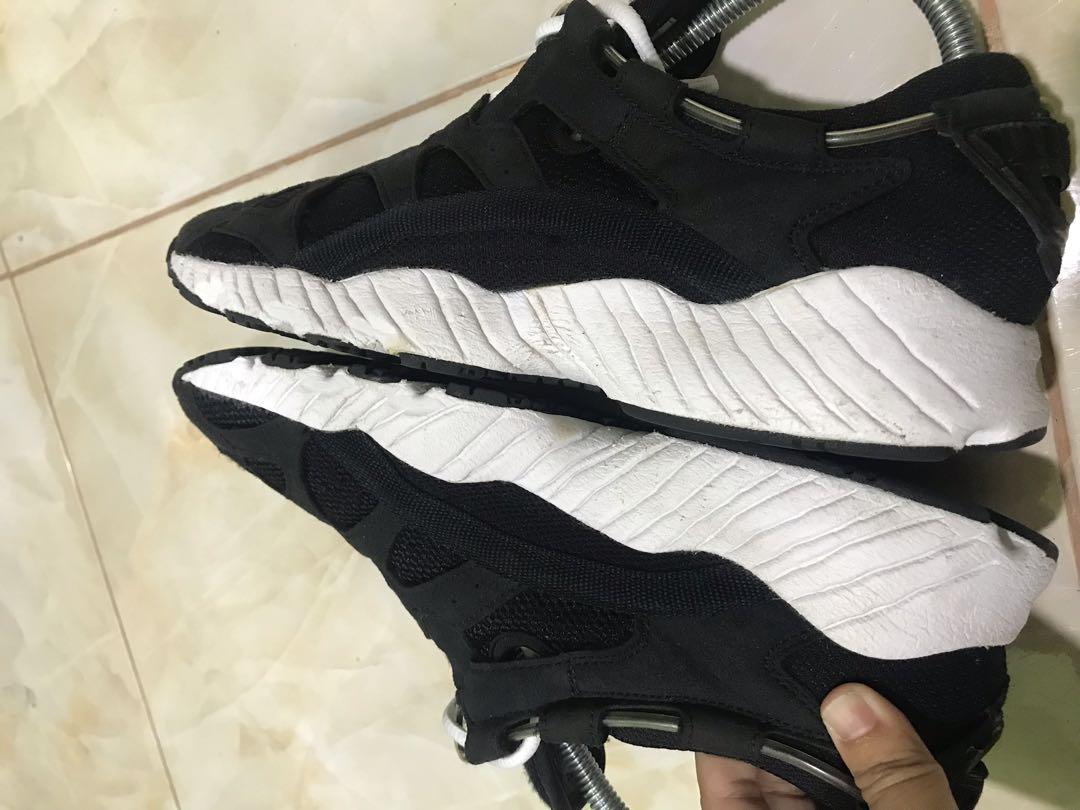 Kasut badminton shop asics 219