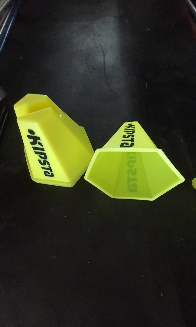 Kipsta 6 pack cones., Sports Equipment, Other Sports Equipment and