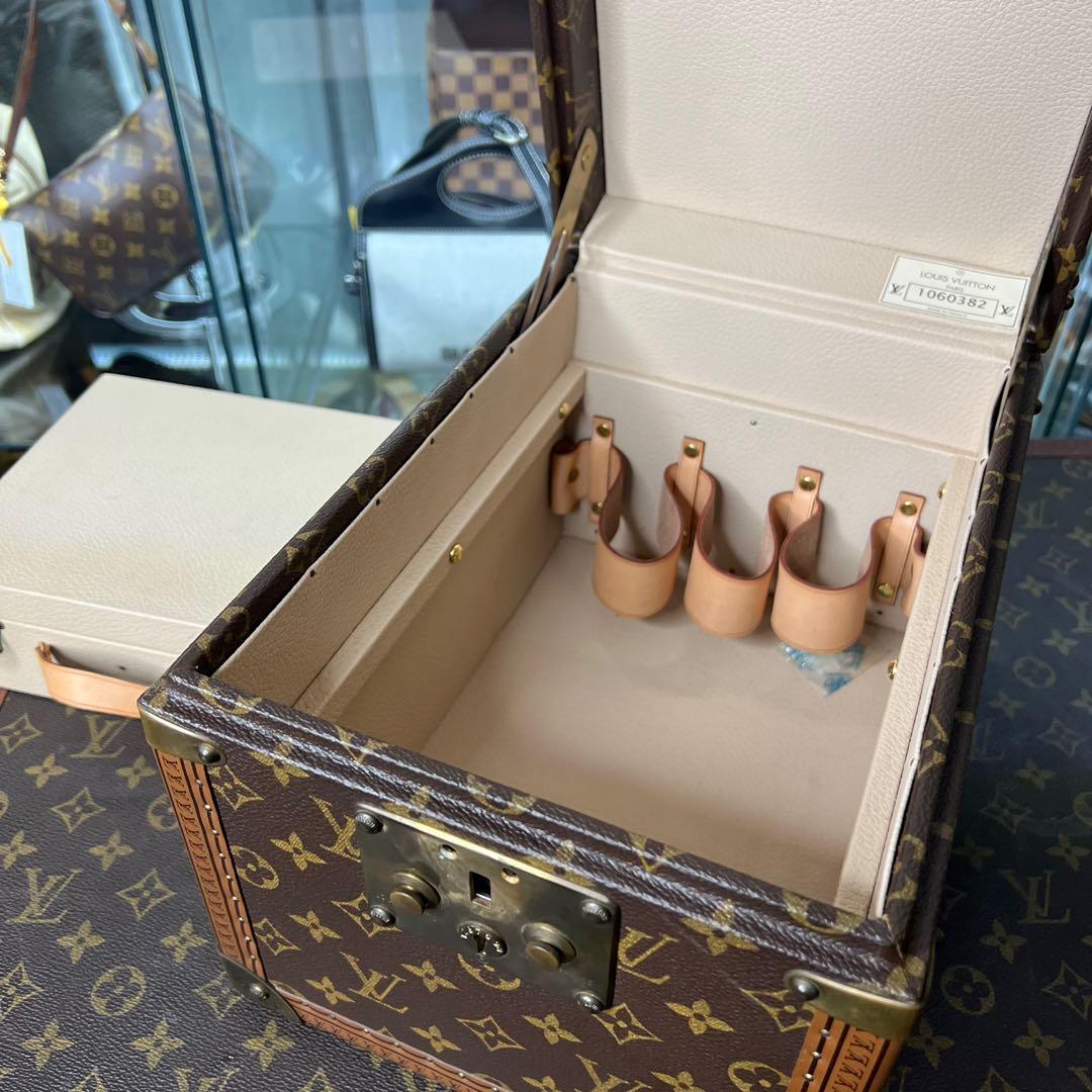 Louis Vuitton Trunk Vanity, Luxury, Apparel on Carousell