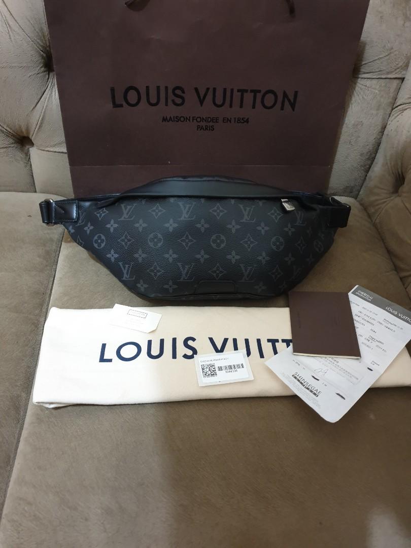 Mulus .authentic tas pinggang .waist bag louis vuitton .lv, Fesyen Pria, Tas  & Dompet , Tas Selempang di Carousell