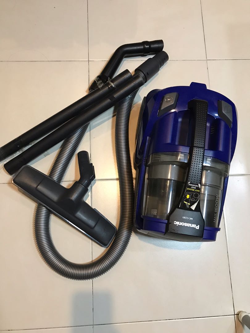 Panasonic Vacuum Cleaner Bagless MCCL561, TV & Home Appliances, Vacuum