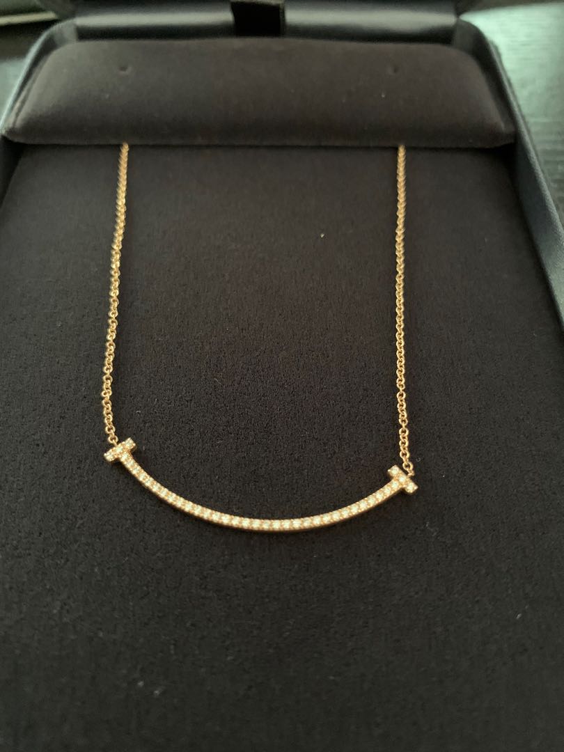 Tiffany medium smile 2025 necklace