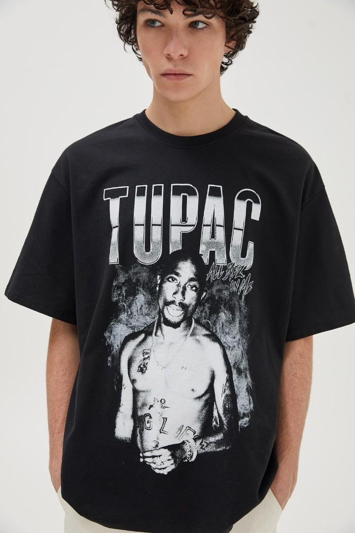 Pull and Bear Tupac Shakur All Eyez On Me T-shirt, Fesyen Pria, Pakaian ,  Atasan di Carousell