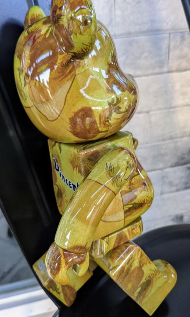 Van Gogh Museum Sunflowers Bearbrick 400, Hobbies & Toys, Memorabilia