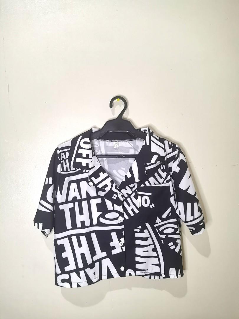 Vans Coordinates (Category: Sets or Coordinates) located in Quezon City. Submitted by keech (Listing ID 1141549151, Image 1). Description: Fits Small- Semi Large with side pockets.