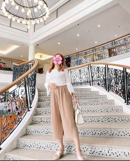 (Category: ) located in . Submitted by -clearingwardrobe- (Listing ID 1141452977, Image 1). Description: .