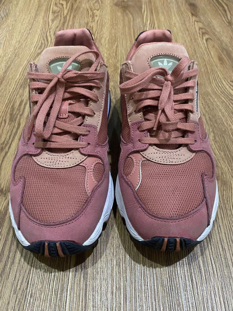 adidas falcon 8.5