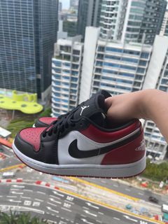 Air Jordan 1 Low Bred Toe, Men's Fashion, Footwear, Sneakers on Carousell