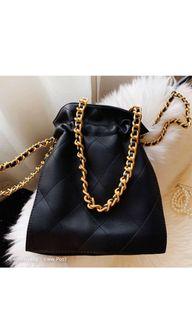 ALEXA PREMIUM GENUINE CALF LEATHER GOLD CHAIN QUILTED DRAWSTRING TOTE BAG