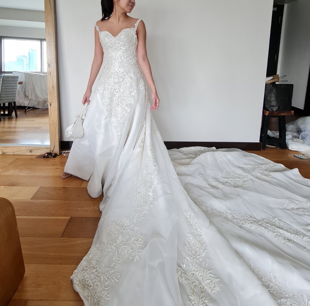 Andrea Tetangco beaded wedding gown (small), Women's Fashion, Dresses ...