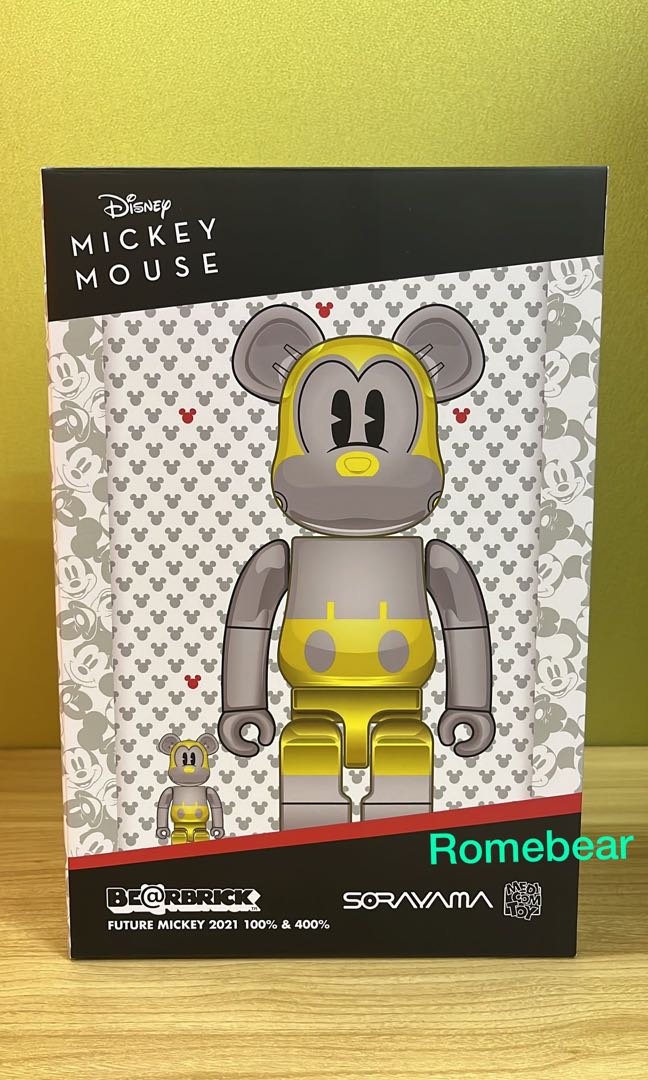 Bearbrick future mickey 2021 100%400%, 興趣及遊戲, 玩具& 遊戲類 