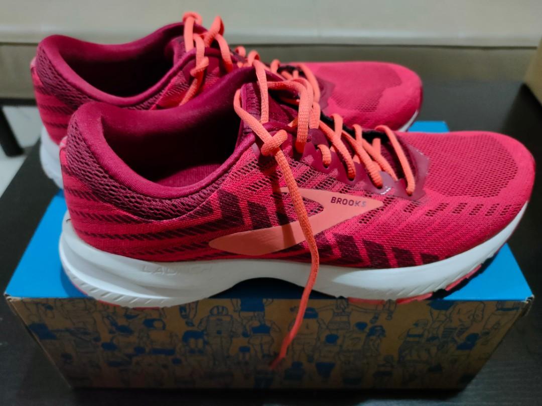 Brooks launch deals 6 women