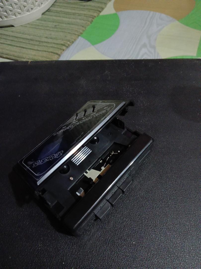 Cassette Player (Category: Portable Music Players) located in Antipolo. Submitted by carnagevisors1990 (Listing ID 1141795107, Image 3). Description: vintage, cassette player with power. sobrang bilis Ng play. Hindi bumababa Ang capstan roller. Ikaw na mag paayos. makinis pa..