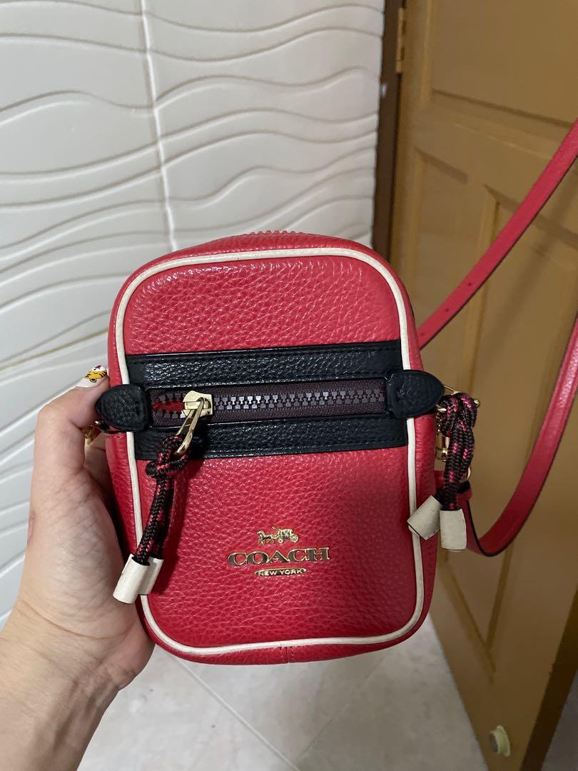 Coach Sling Bag, Women's Fashion, Bags & Wallets, Crossbody Bags on