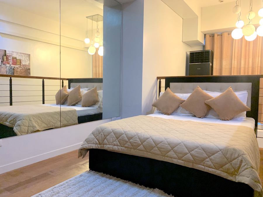 **RUSH** For Sale Eton Residences Greenbelt 1BEDROOM Loft Condo in