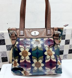 (Kategori: ) berada di . Dikirim oleh preloved_studf (ID iklan 1141861319, Gambar 1). Deskripsi: .
