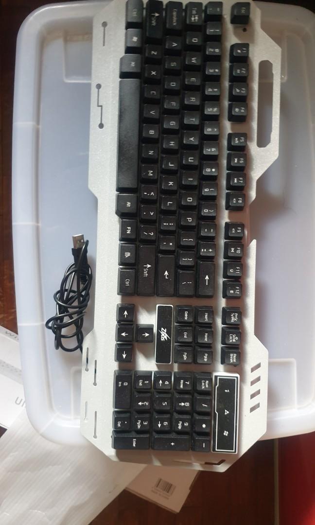 Gaming Keyboard (Category: Computer Keyboard) located in Makati City. Submitted by bigdaddy21 (Listing ID 1141814640, Image 1). Description: gaming keyboard used for 4 days while waiting for my wireless keyboard to be delivered. selling as is. sf by buyer..