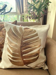 (Category: ) located in . Submitted by gelossiedesign (Listing ID 1141795104, Image 1). Description: .