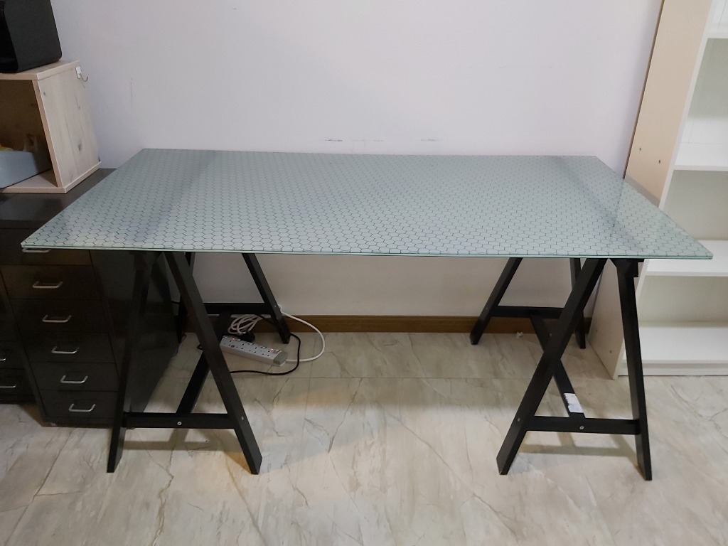 Ikea glasholm online table