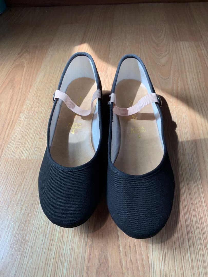Mary jane cheap character shoes