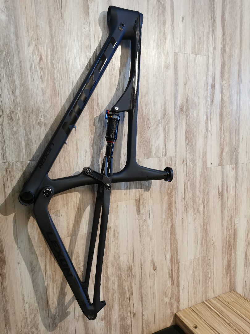 Lexon carbon sales frame review