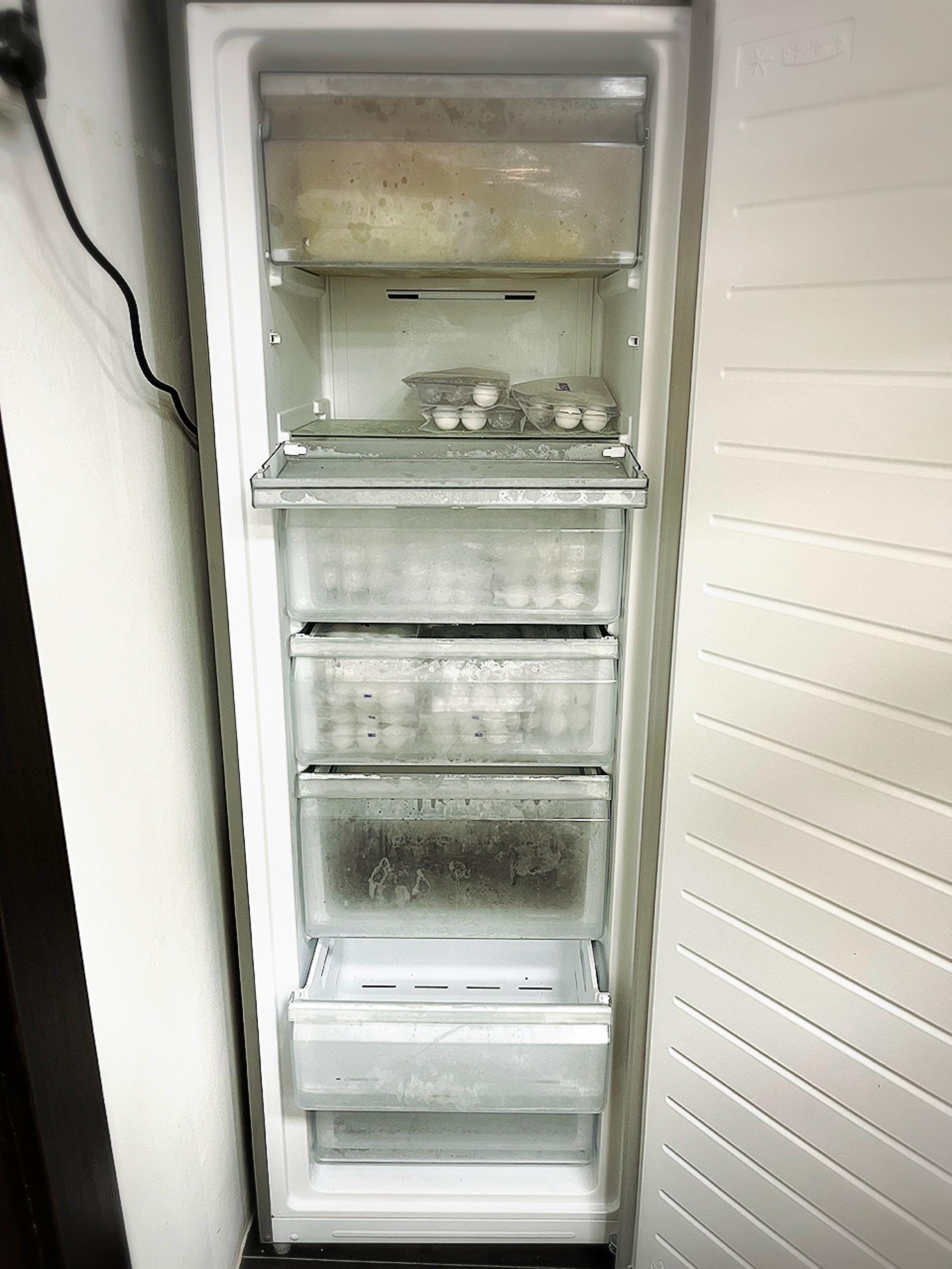 Midea Upright Freezer/Fridge (MCF232), TV & Home Appliances, Kitchen Appliances, Refrigerators