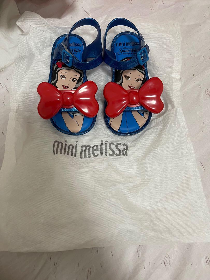 mini melissa snow white sandals