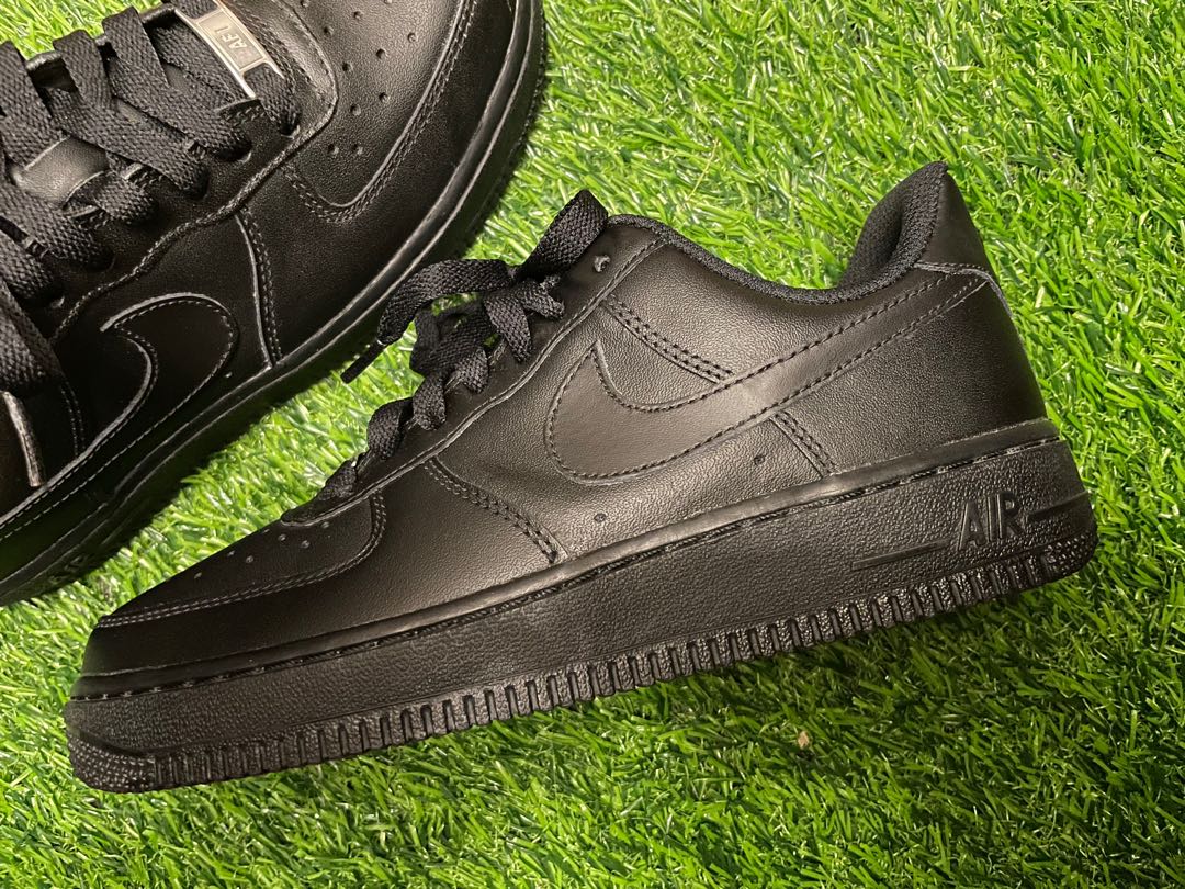 nike af1 triple black