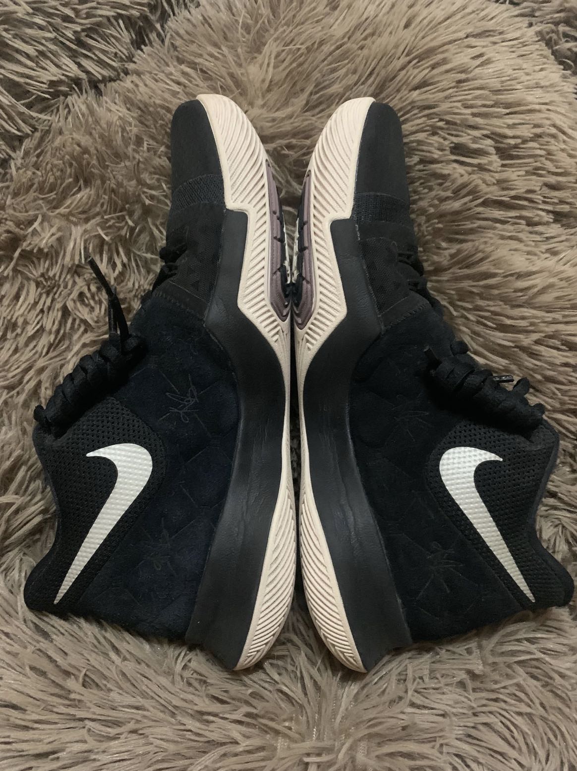 Kyrie 3 cheap suede black