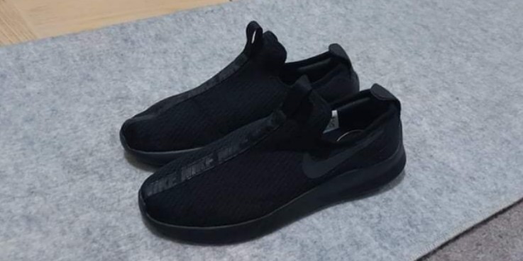 VIALE ALL BLACK SLIP Men's Footwear, Casual Shoes on Carousell