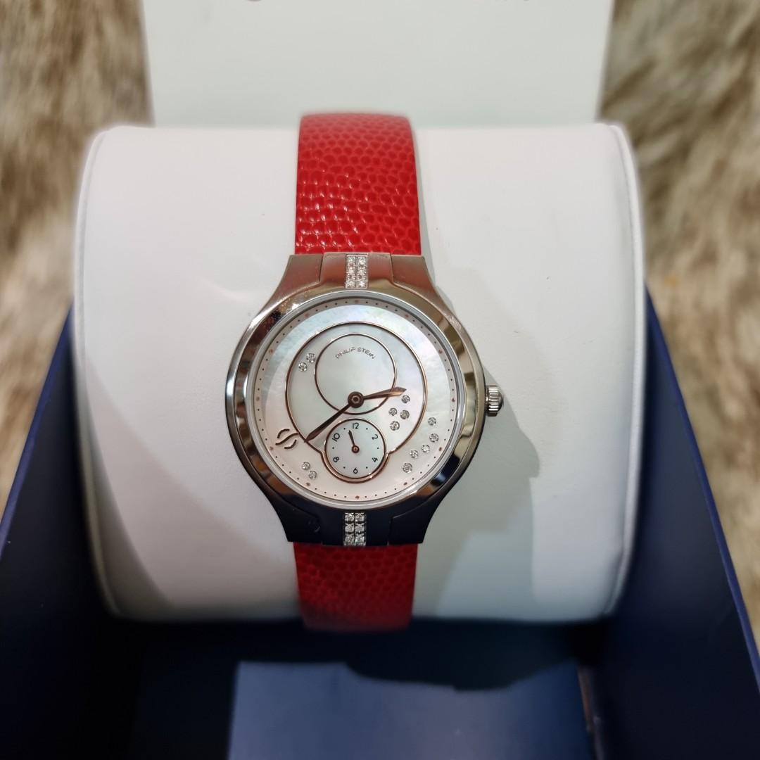 Philip Stein Classic Round with Real Diamonds (Category: Luxury Watches) located in Malabon City. Submitted by andies.closet (Listing ID 1141885508, Image 2). Description: Authentic Money back guarantee if proven fake Size small Mother of Pearl Dial MOP: GCash or Bank Transfer Shipping: Buyer pays for the shipping Pick up, Grab/ Lalamove, Gogo Express, J&T, LBC.