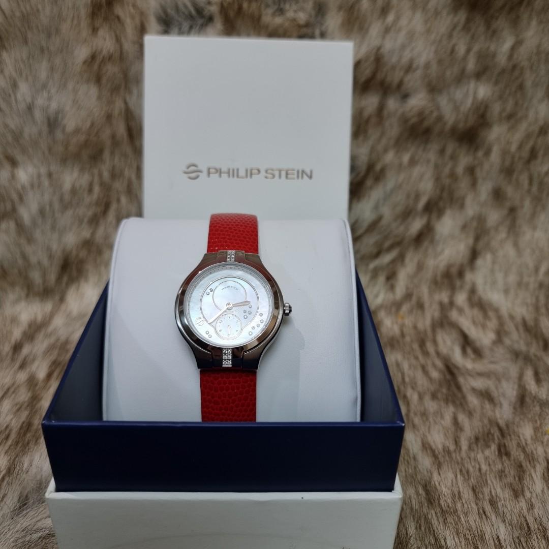 Philip Stein Classic Round with Real Diamonds (Category: Luxury Watches) located in Malabon City. Submitted by andies.closet (Listing ID 1141885508, Image 3). Description: Authentic Money back guarantee if proven fake Size small Mother of Pearl Dial MOP: GCash or Bank Transfer Shipping: Buyer pays for the shipping Pick up, Grab/ Lalamove, Gogo Express, J&T, LBC.