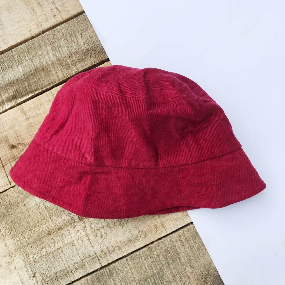 Red semi Corduroy Bucket Hat, Fesyen 