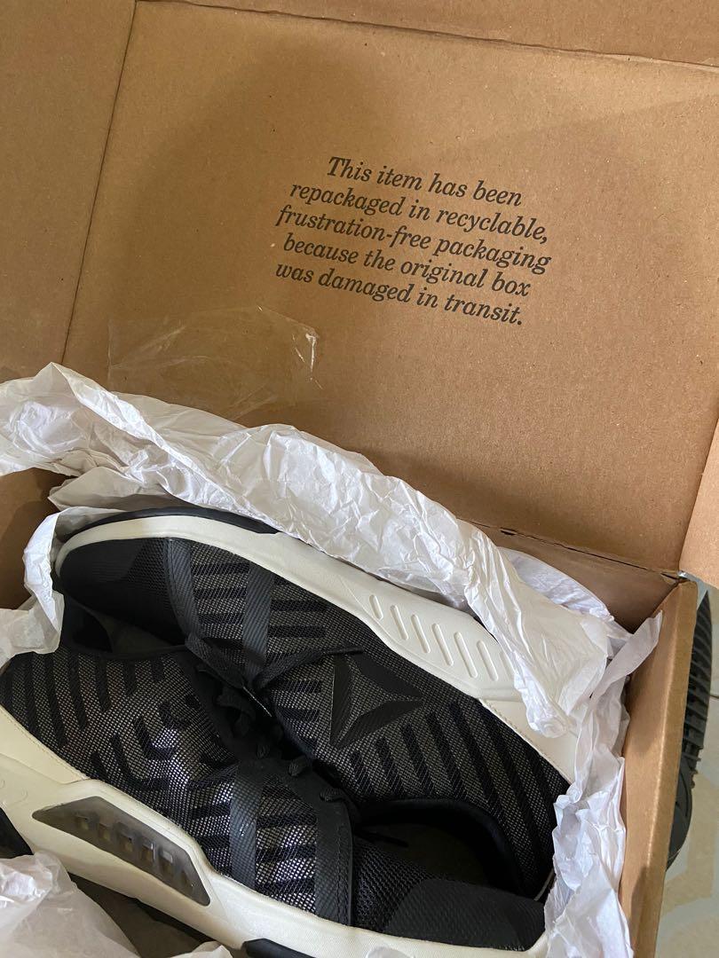 Reebok Everchill 2.0 CN4744 Black Size 11 (Category: Sneakers) located in Taguig. Submitted by hgraced (Listing ID 1141766225, Image 1). Description: Authentic, bought in Canada for $100 (Php 4060.00). Rare size (Always out of stock in this size)!!! Original box was damaged upon transit, but was replaced with a substitute box. It was supposed to be a gift, but got the wrong size. Worn once for fitting..