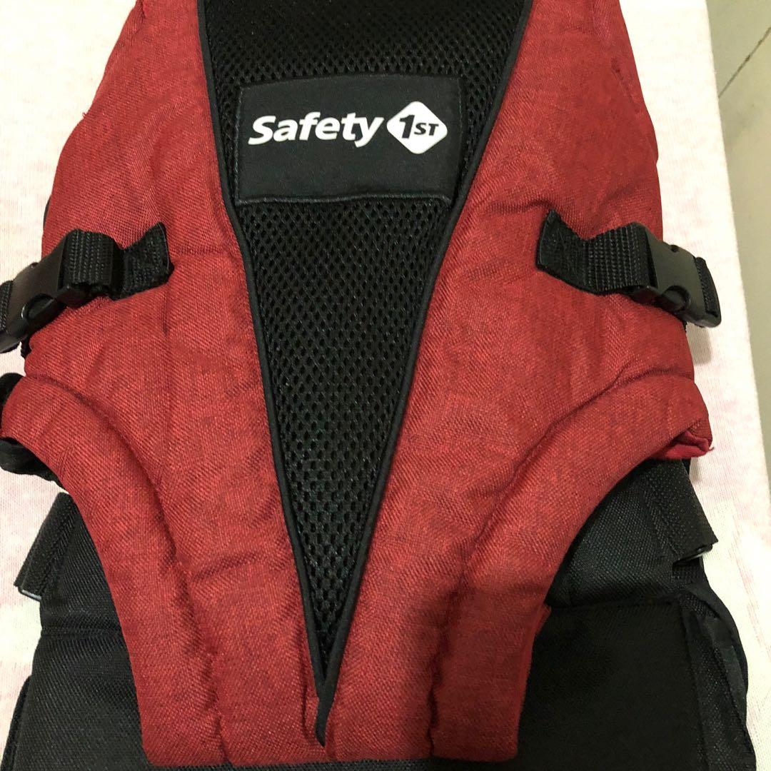 Safety 1st baby carrier (Category: Carriers & Slings) located in Marilao. Submitted by agonold (Listing ID 1141836625, Image 3). Description: Safety 1st baby carrier bought in Abu Dhabi for 2k plus or aed156 Used once in the airport, super new pa po RFS: Decluttering/ ouutgrown.