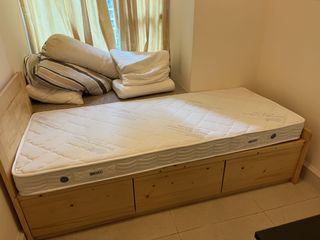 （分類：）位於 。 由 selyanasf 提交（商品編號 1141774189，圖片 1）。簡介： 。
