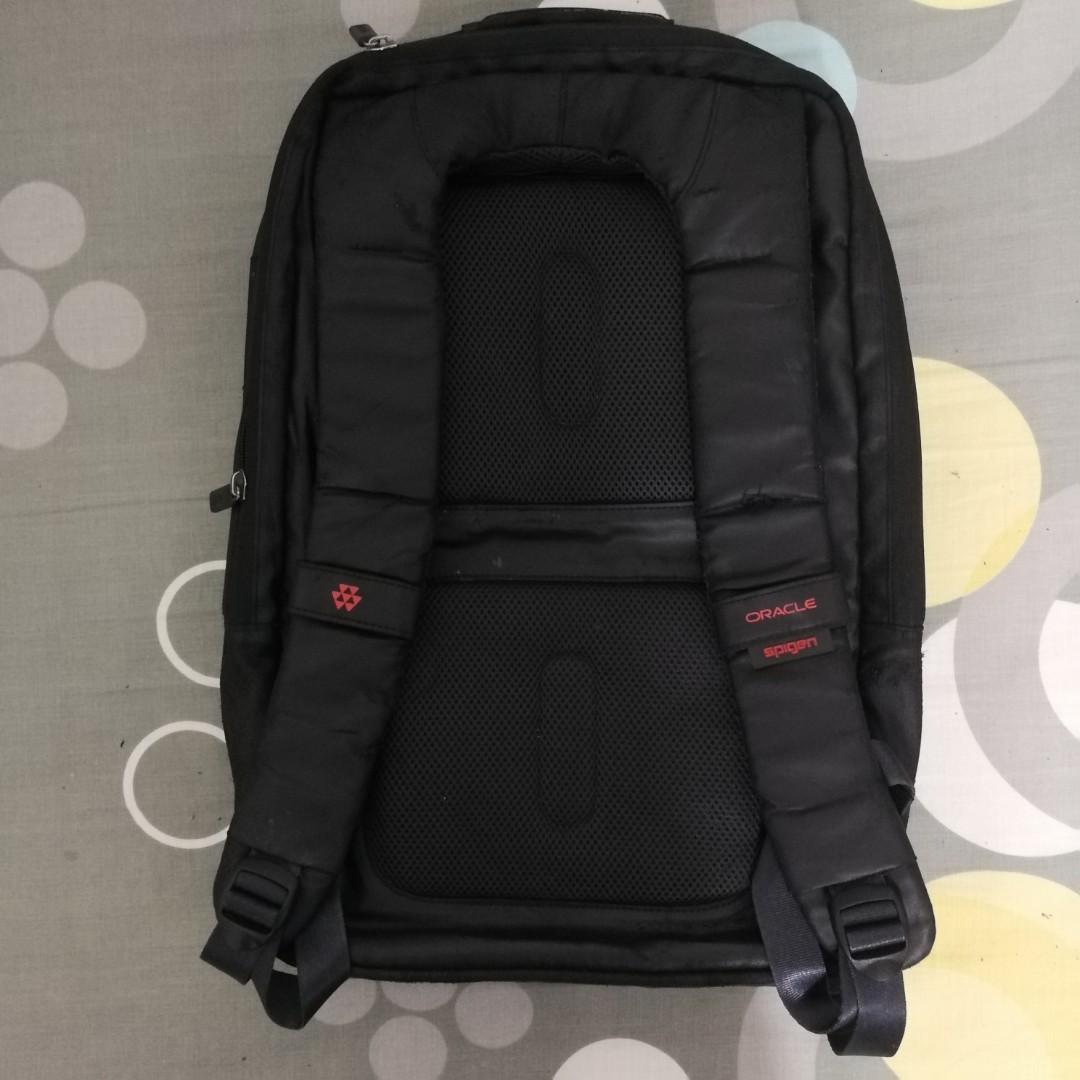 spigen laptop backpack