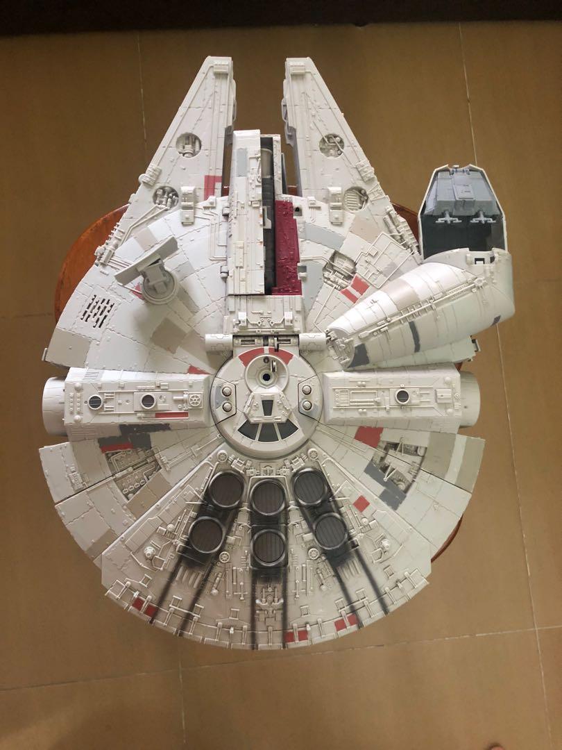 Star wars battle action best sale millennium falcon