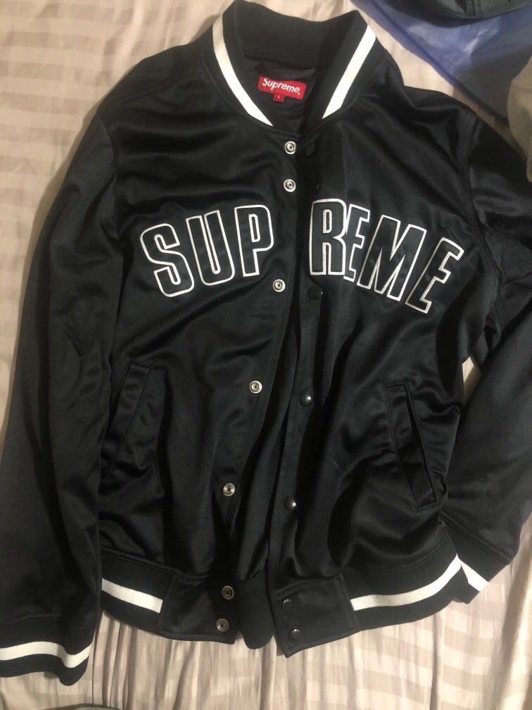 supreme mesh varsity jacket, 名牌, 服裝- Carousell